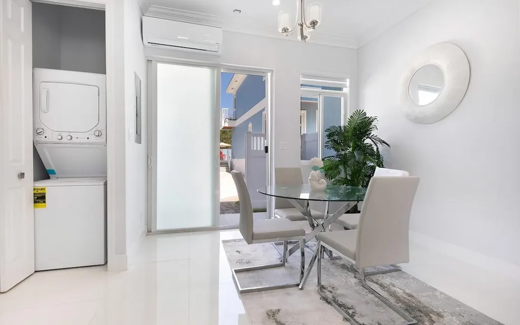 Caves Hilltop Atlantic Drive New Providence Paradise Island BS