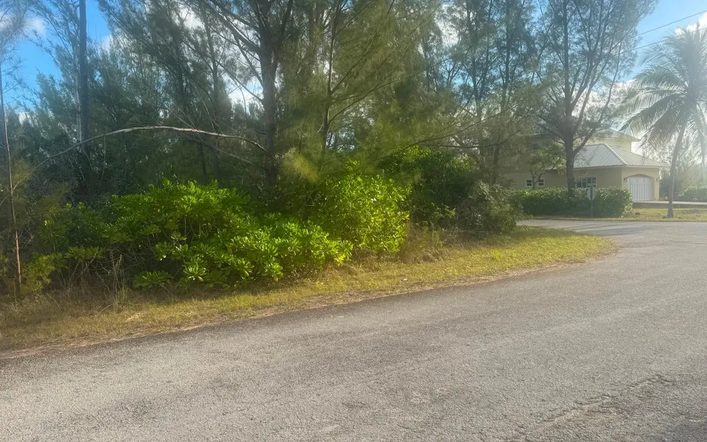 Lincoln Green Corner Lot Grand Bahama Freeport BS