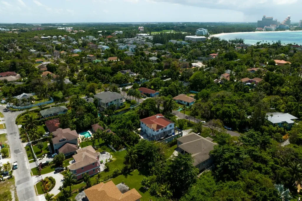 Lot 11 Grove Avenue New Providence Paradise Island BS