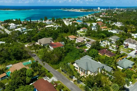 Lot 11 Grove Avenue New Providence Paradise Island BS