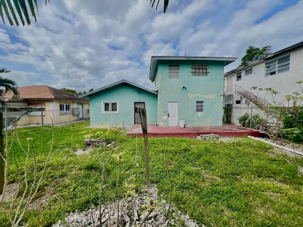 Minnie Street 35 New Providence Paradise Island BS