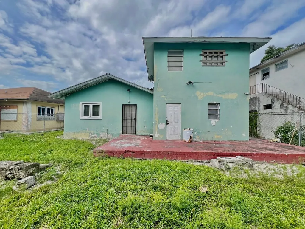 Minnie Street 35 New Providence Paradise Island BS