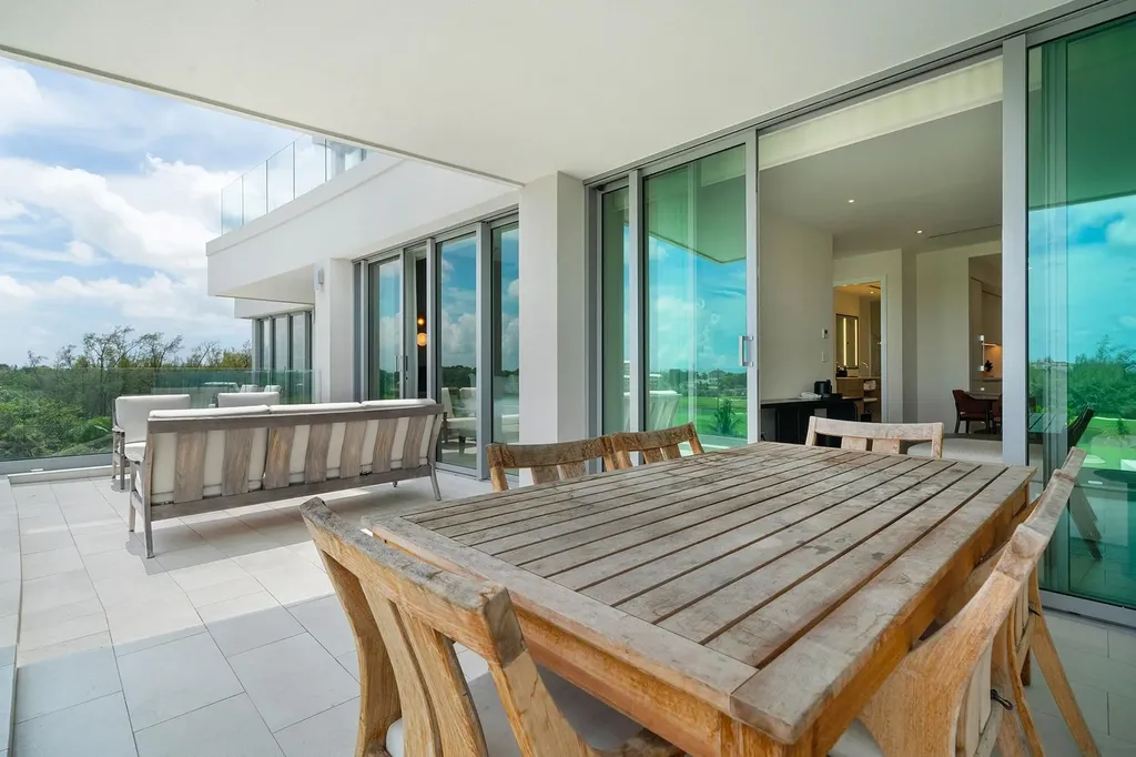 Goldwynn New Providence Paradise Island BS