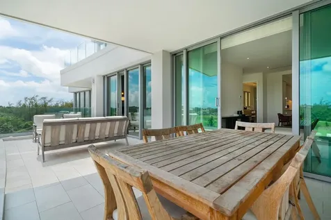 Goldwynn New Providence Paradise Island BS