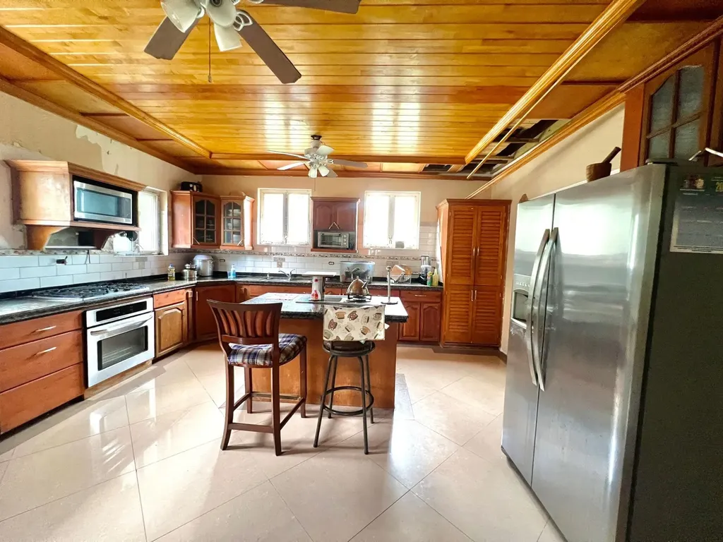 Barrine Close New Providence Paradise Island BS