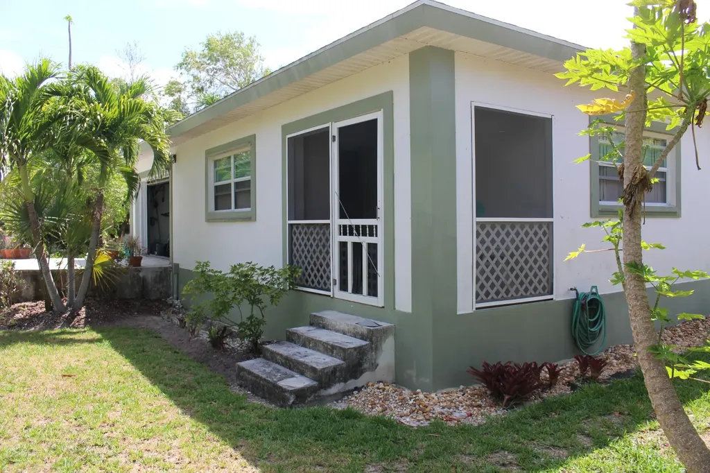 Bouganvilla Lane 42 Abaco BS