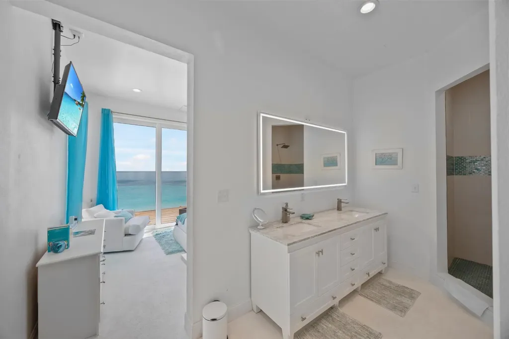 Breakwater Drive Exuma BS