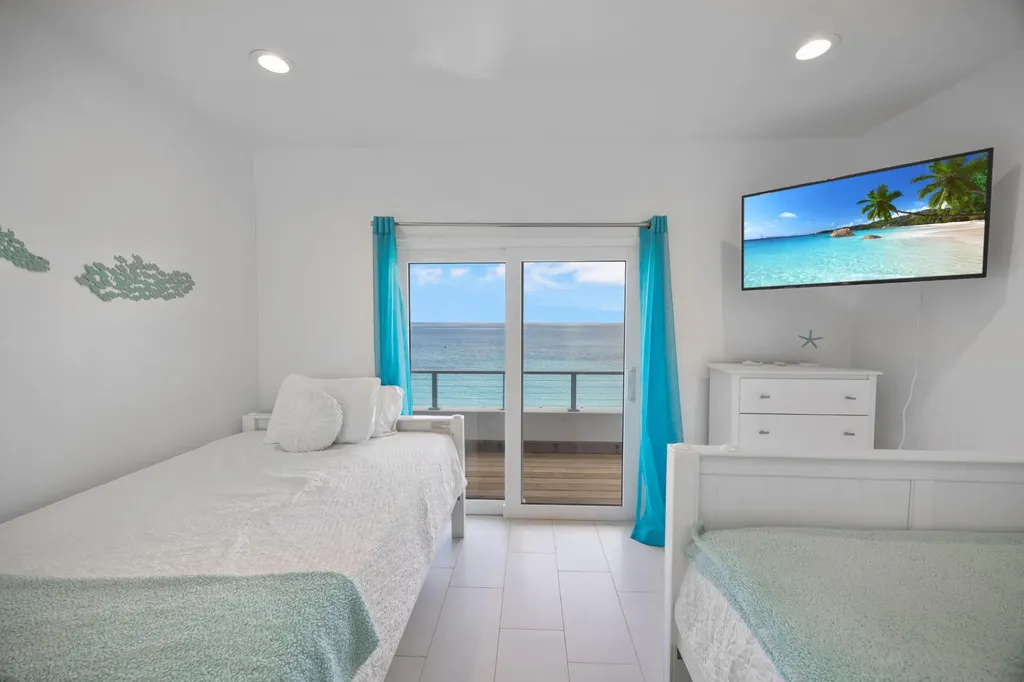 Breakwater Drive Exuma BS