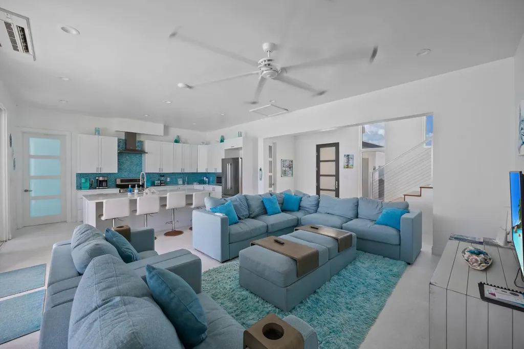 Breakwater Drive Exuma BS