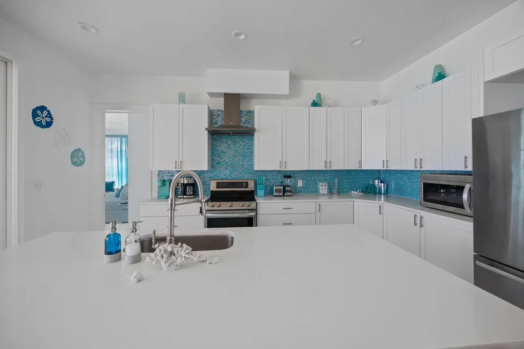 Breakwater Drive Exuma BS