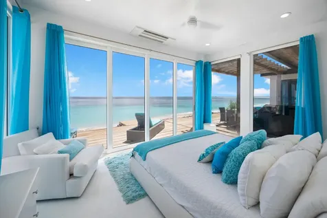 Breakwater Drive Exuma BS