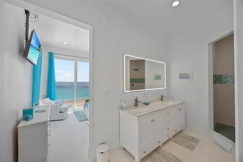 Breakwater Drive Exuma BS