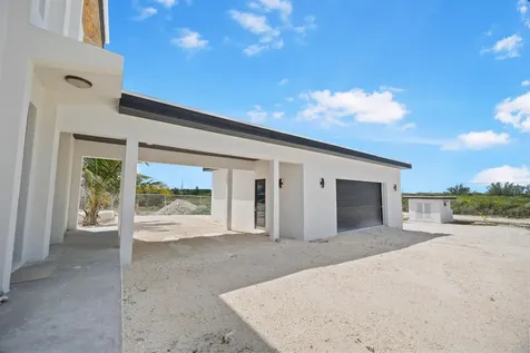 Breakwater Drive Exuma BS