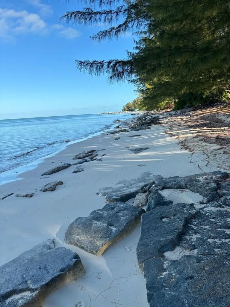 5 Acres In Sandy Point, A Abaco BS