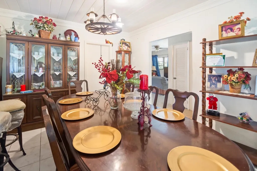 Sea Breeze Lane New Providence Paradise Island BS