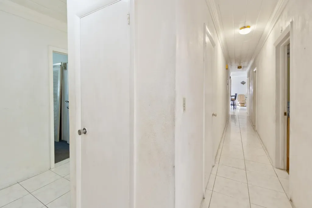 Sea Breeze Lane New Providence Paradise Island BS