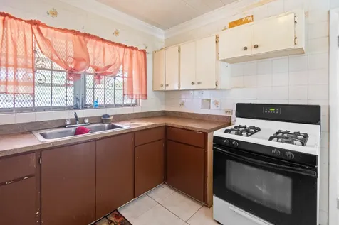 Sea Breeze Lane New Providence Paradise Island BS