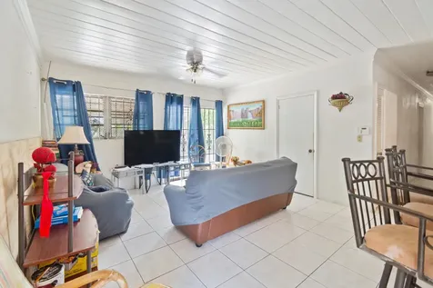 Sea Breeze Lane New Providence Paradise Island BS