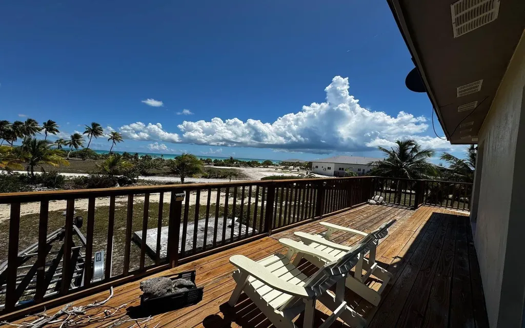 Fountain Bay Duplex Cat Island BS