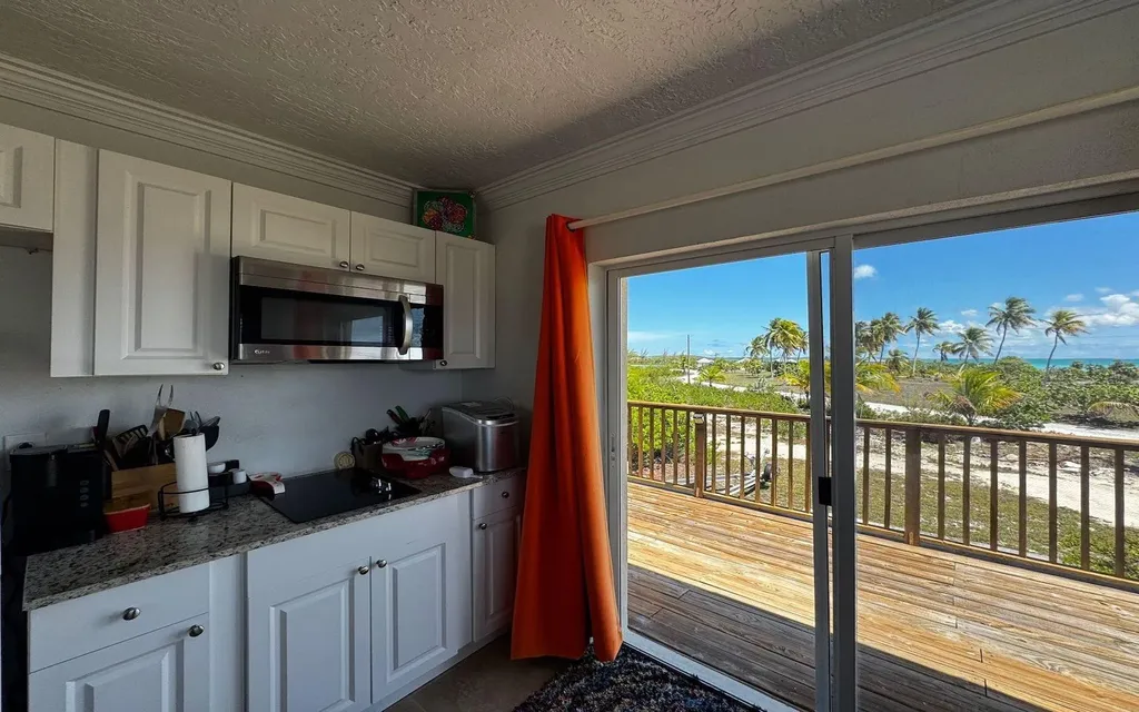 Fountain Bay Duplex Cat Island BS