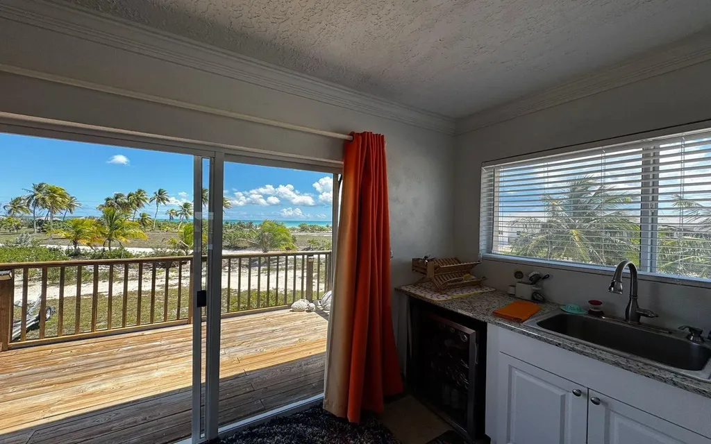 Fountain Bay Duplex Cat Island BS