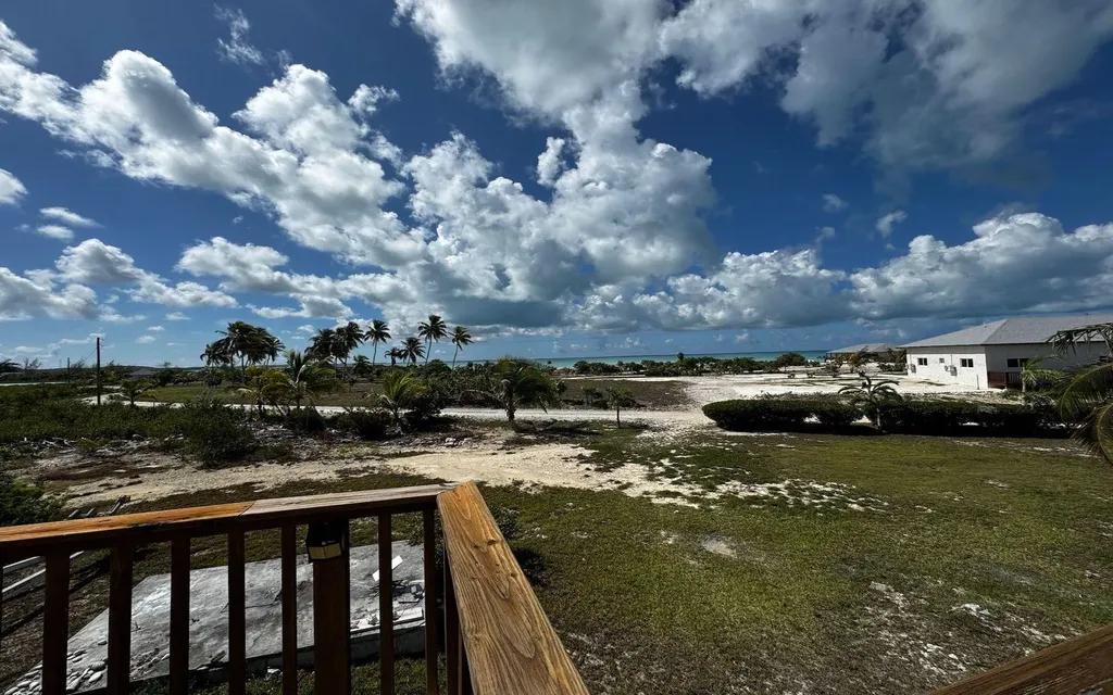 Fountain Bay Duplex Cat Island BS