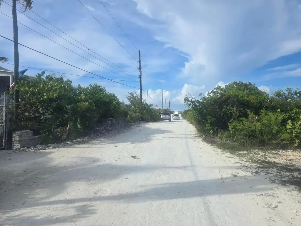 Flamingo Drive Bib Exuma BS