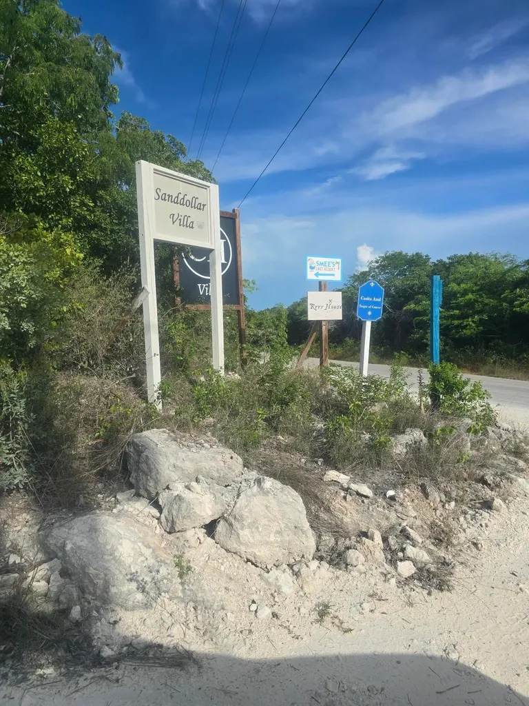 Flamingo Drive Bib Exuma BS
