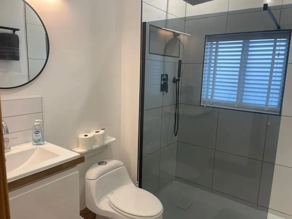 Sunny Hills Road Exuma BS