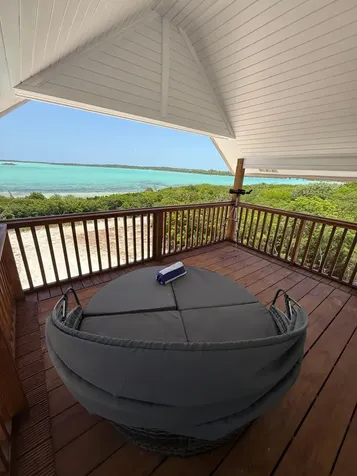 Sunny Hills Road Exuma BS