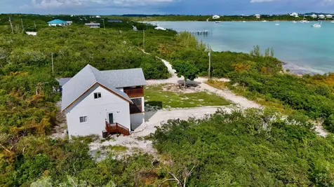 Sunny Hills Road Exuma BS