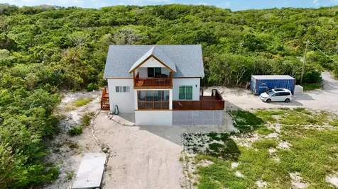 Sunny Hills Road Exuma BS