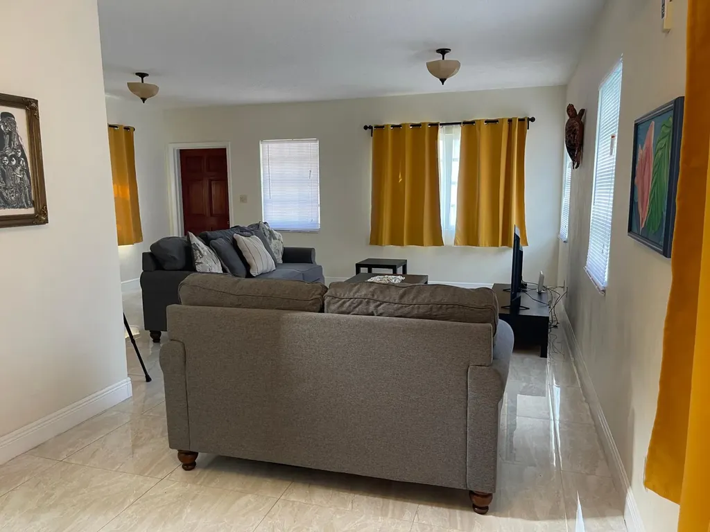 West Winds Cottage 172 New Providence Paradise Island BS