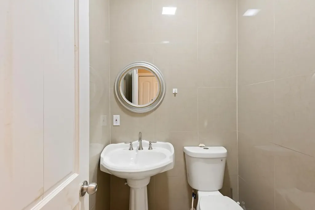 Tex Street New Providence Paradise Island BS