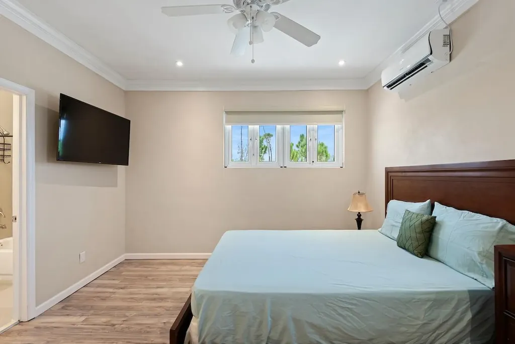 Tex Street New Providence Paradise Island BS