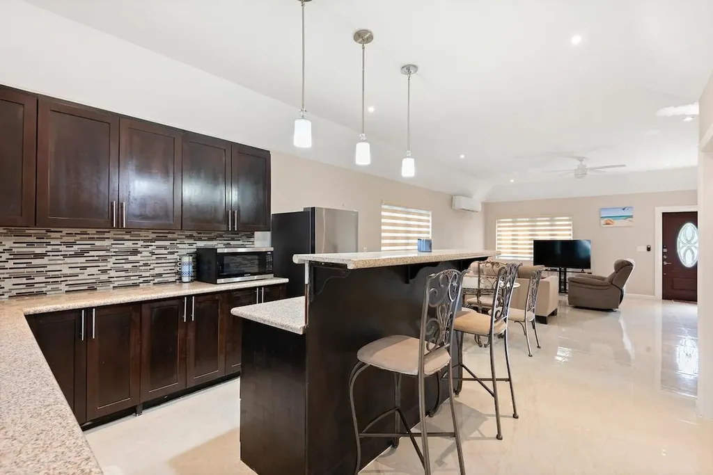 Tex Street New Providence Paradise Island BS