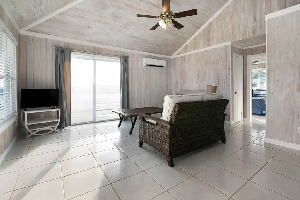 Crystal Waters And Villas Southern Elbow Cay Abaco BS