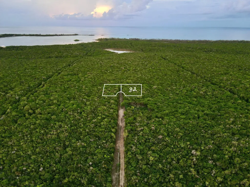 Tarpum Bay Lot# 32, Eleut Eleuthera BS