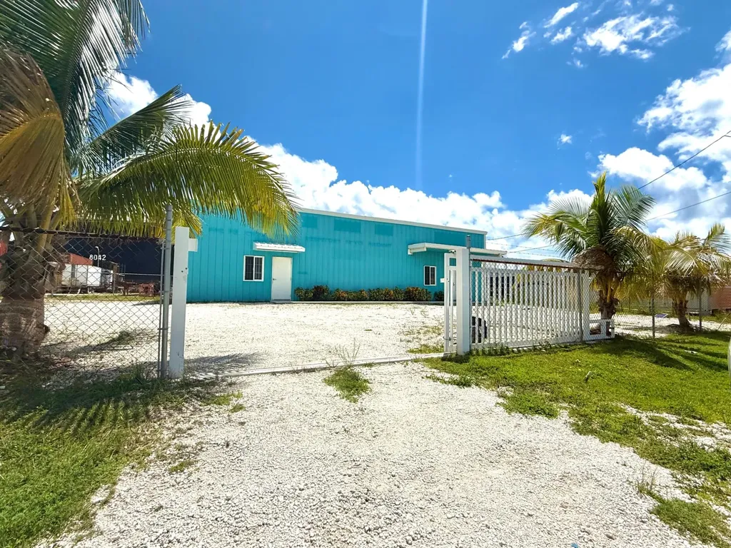 Queen's Highway Building Grand Bahama Freeport BS