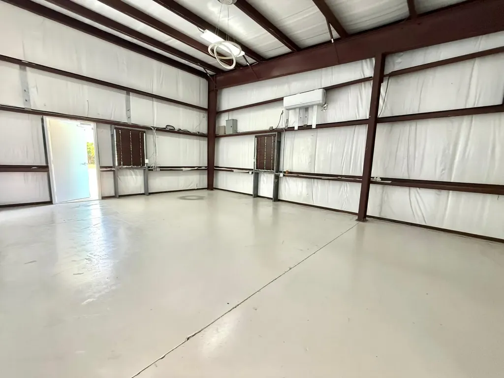 Queen's Highway Building Grand Bahama Freeport BS