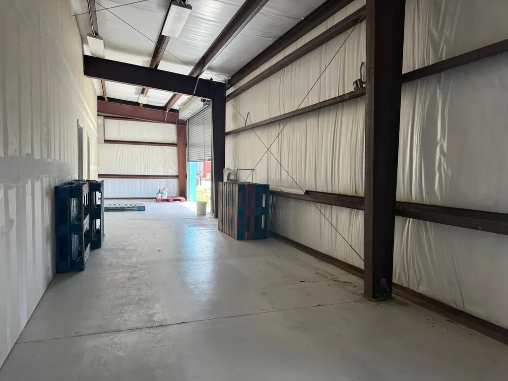 Queen's Highway Building Grand Bahama Freeport BS