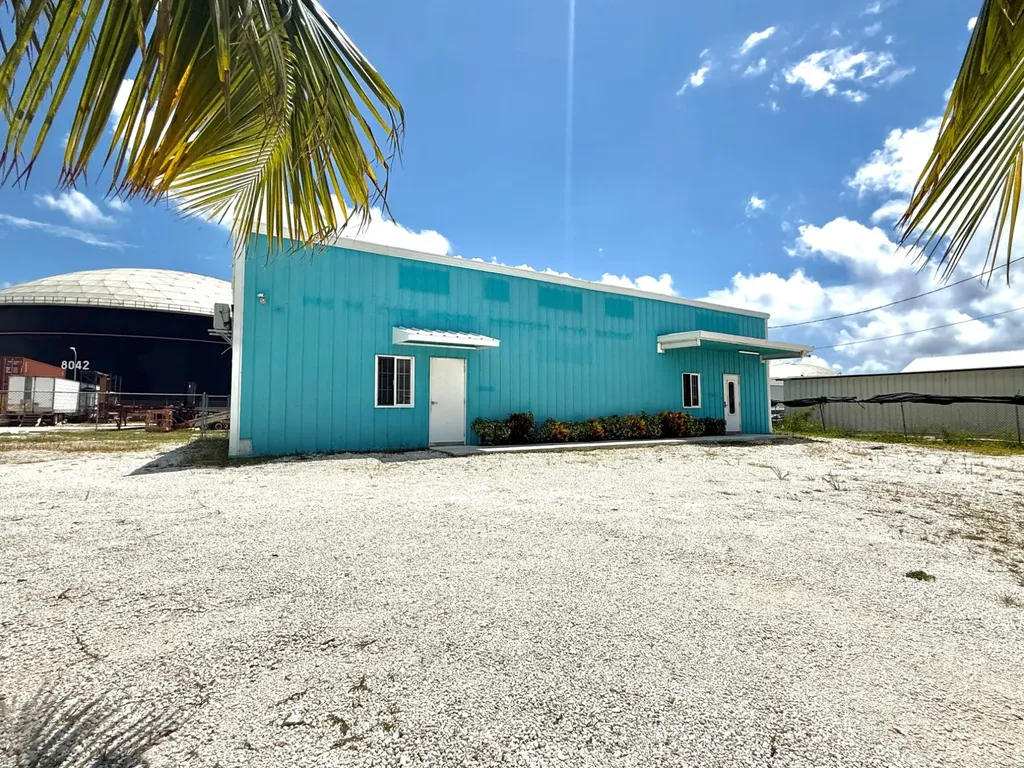 Queen's Highway Building Grand Bahama Freeport BS