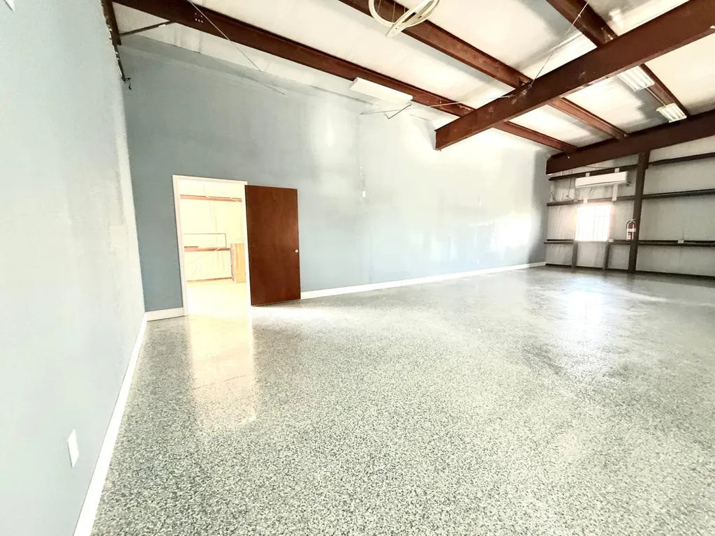 Queen's Highway Building Grand Bahama Freeport BS