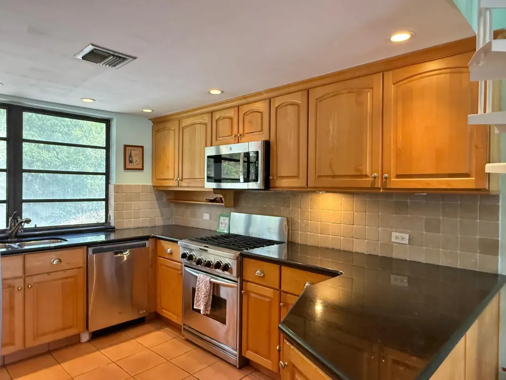 Winton Terrace Townhomes New Providence Paradise Island BS