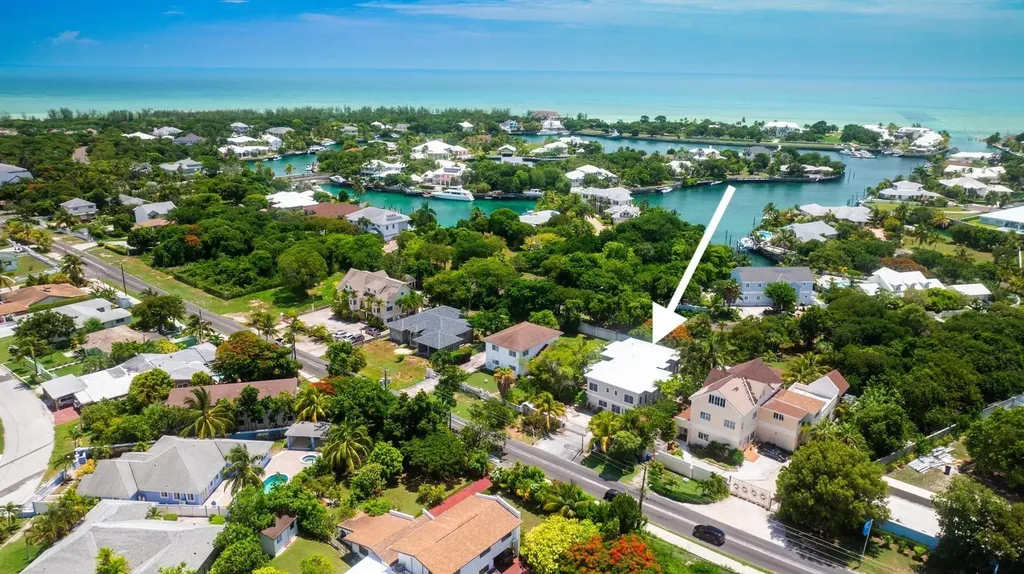 Yamacraw Hill Road Fourplex 135 New Providence Paradise Island BS