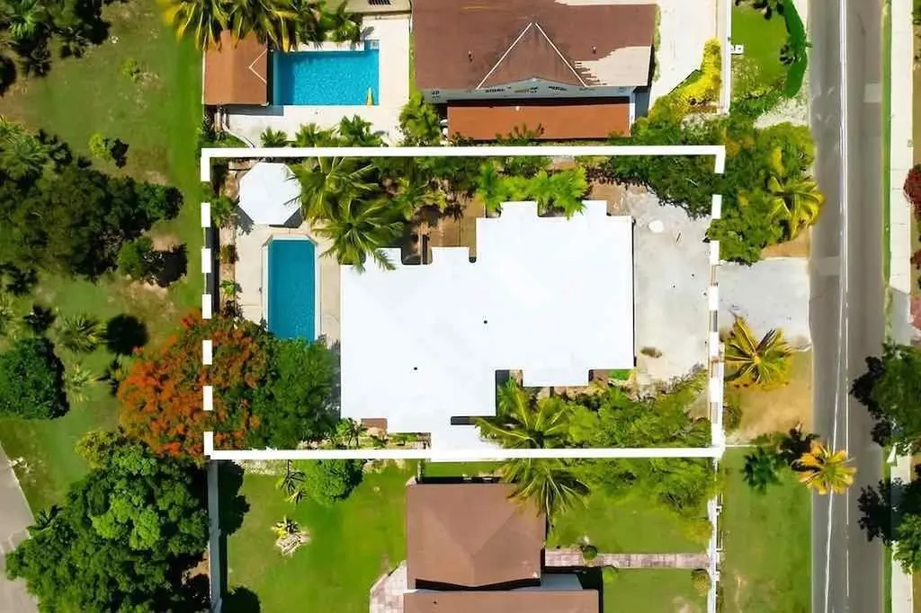 Yamacraw Hill Road Fourplex 135 New Providence Paradise Island BS