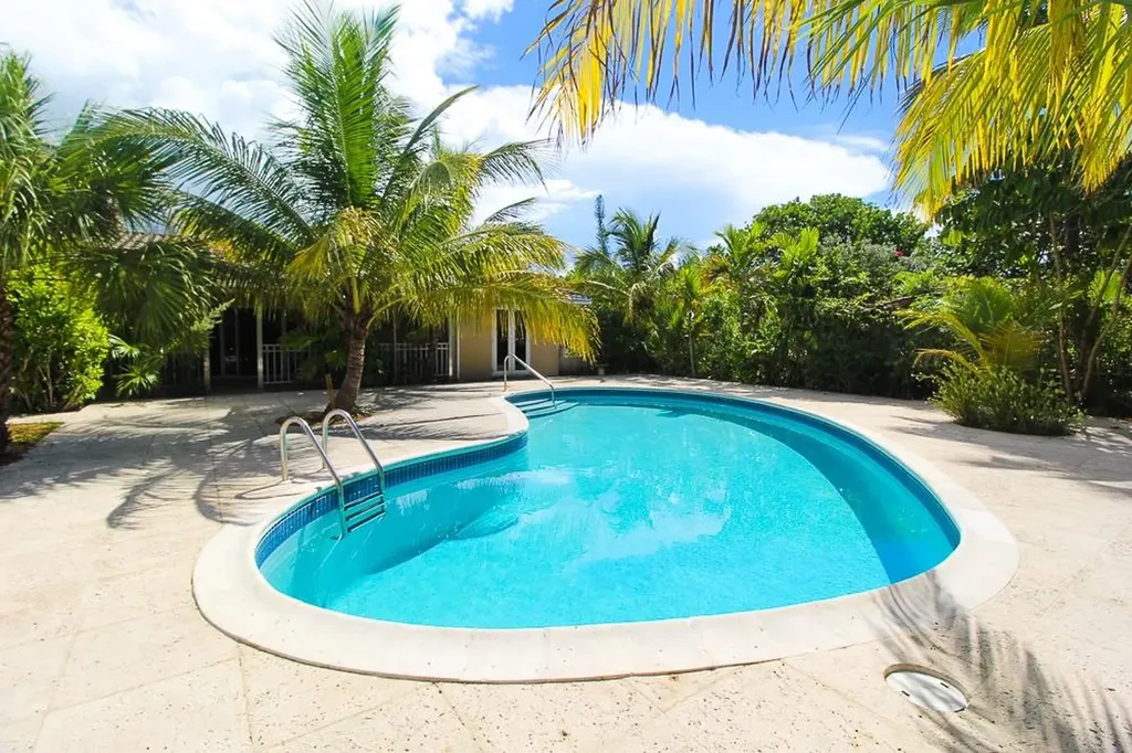 Seaview Lane 54 Grand Bahama Freeport BS