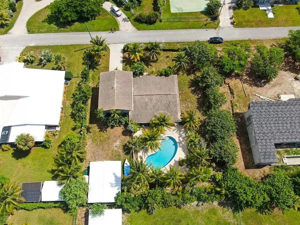 Seaview Lane 54 Grand Bahama Freeport BS