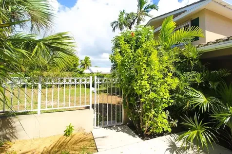 Seaview Lane 54 Grand Bahama Freeport BS