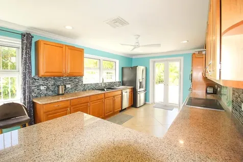 Seaview Lane 54 Grand Bahama Freeport BS